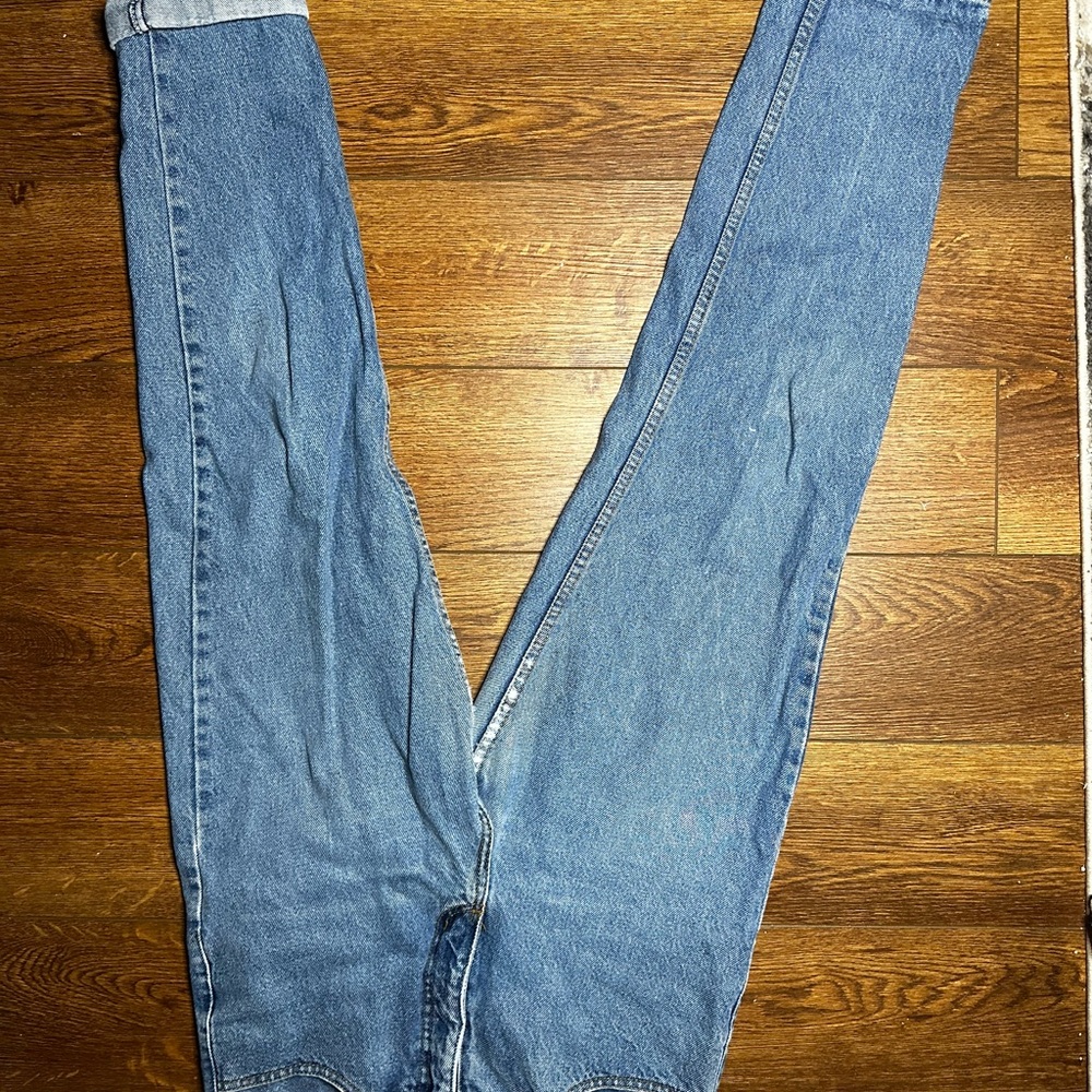 Guess Jeans - Picture 4 of 7